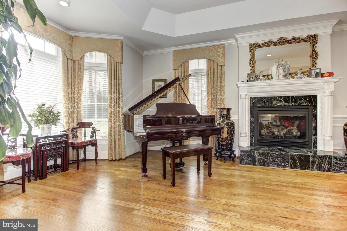 1056 Swinks Mill Road McLean, VA 22102 - Photo 5 of 30 Interior (General)