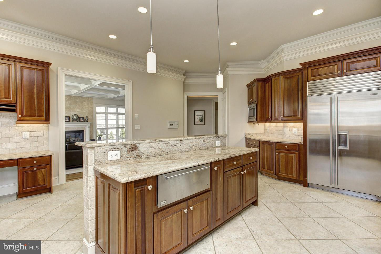 1056 Swinks Mill Road McLean, VA 22102 - Photo 9 of 30 Kitchen