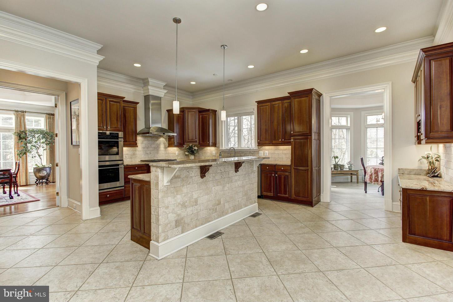 1056 Swinks Mill Road McLean, VA 22102 - Photo 10 of 30 Kitchen