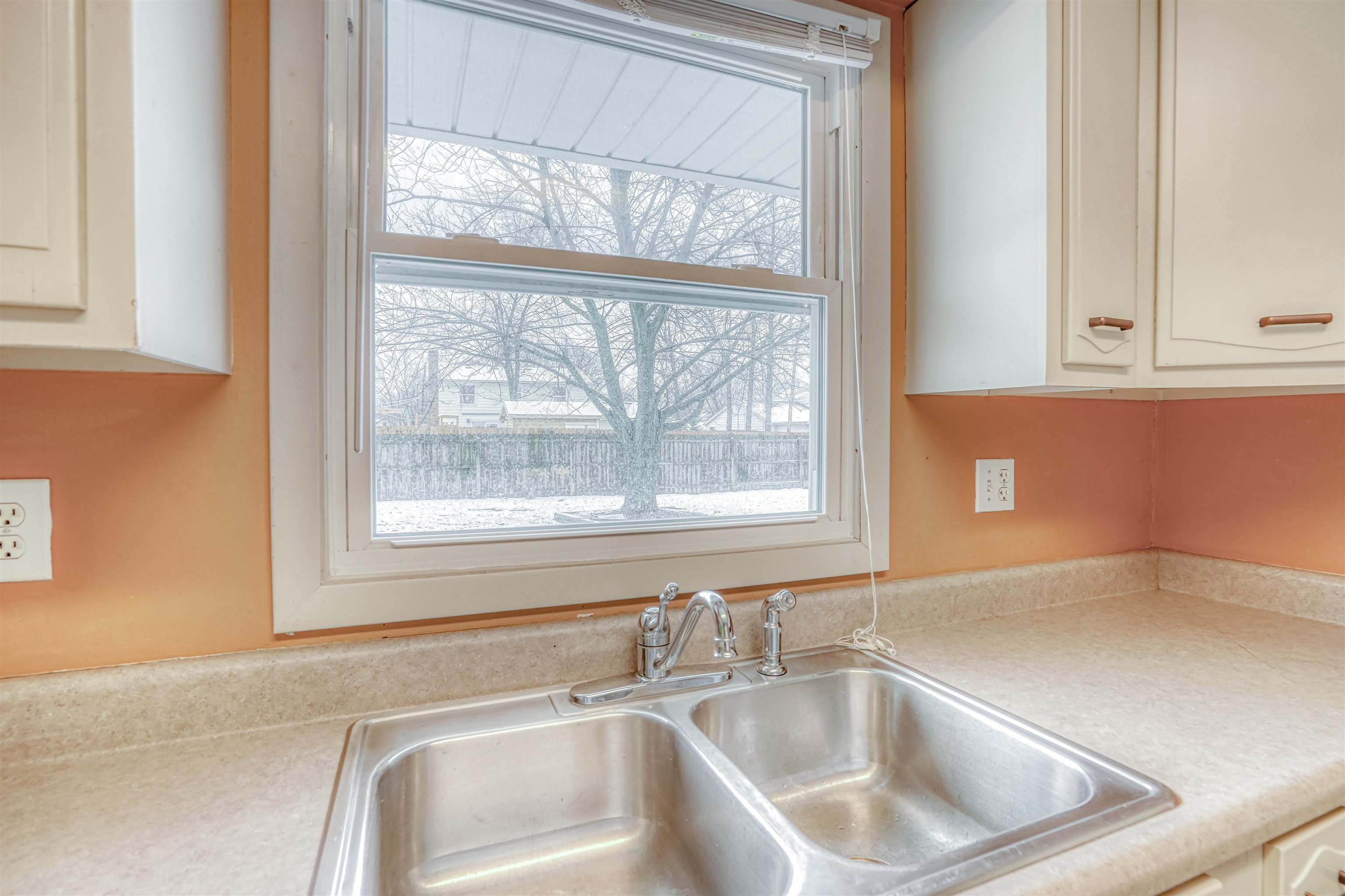 4916 Maplecrest Road Fort Wayne, IN 46835 - Photo 13 of 33