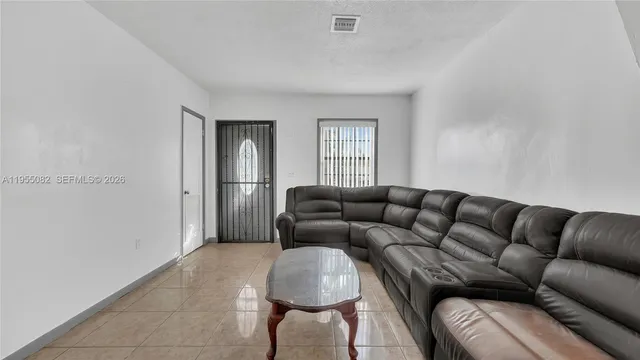 $3,000 | 265 Northwest 188th Street, Miami Gardens, FL 33169