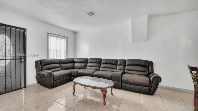 $3,000 | 265 Northwest 188th Street, Miami Gardens, FL 33169
