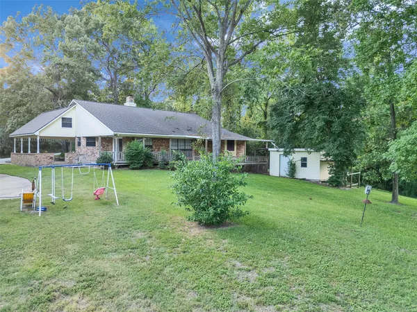 $474,900 | 185 Lake Drive, Onalaska, TX 77360