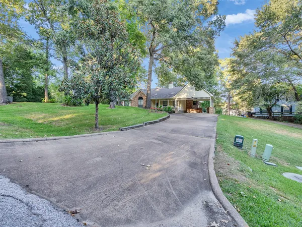 $474,900 | 185 Lake Drive, Onalaska, TX 77360