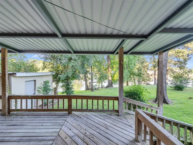 $549,900 | 185 Lake Drive, Onalaska, TX 77360