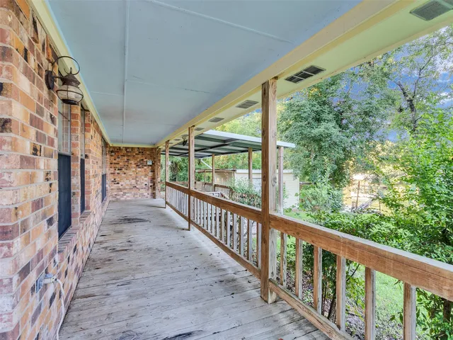 $549,900 | 185 Lake Drive, Onalaska, TX 77360