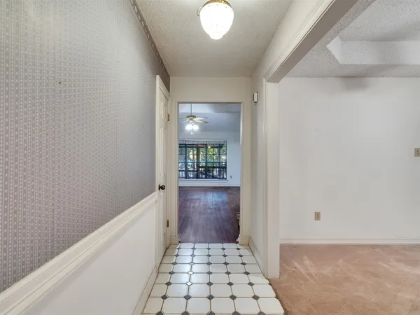 $425,000 | 185 Lake Drive, Onalaska, TX 77360