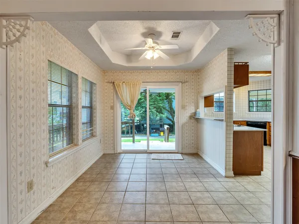 $474,900 | 185 Lake Drive, Onalaska, TX 77360