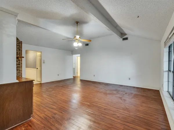 $474,900 | 185 Lake Drive, Onalaska, TX 77360