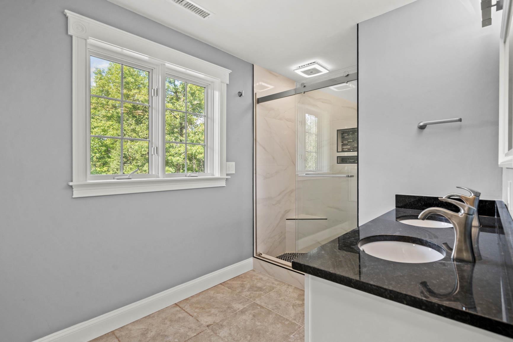 43 Clark Road Londonderry, NH 03053 - Photo 23 of 40