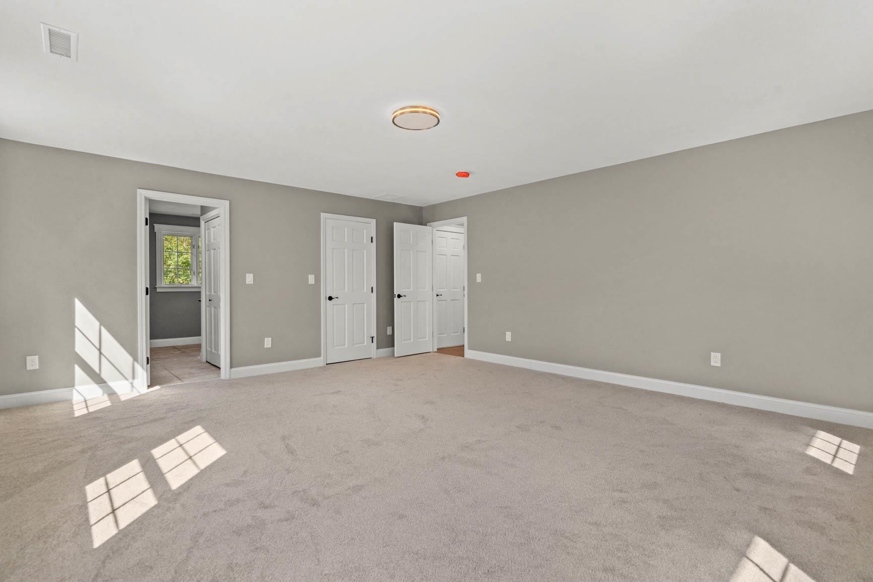 43 Clark Road Londonderry, NH 03053 - Photo 24 of 40