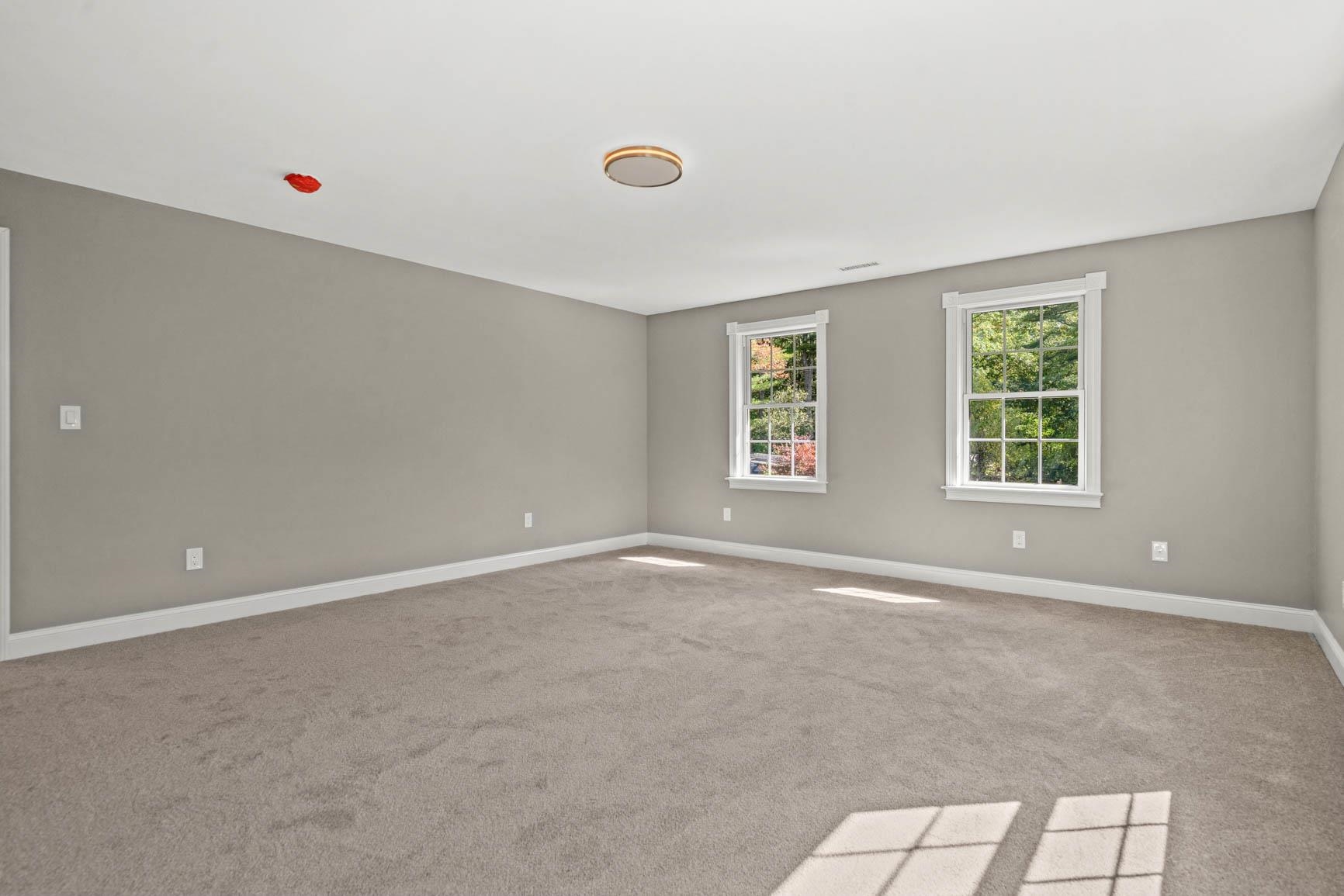 43 Clark Road Londonderry, NH 03053 - Photo 25 of 40