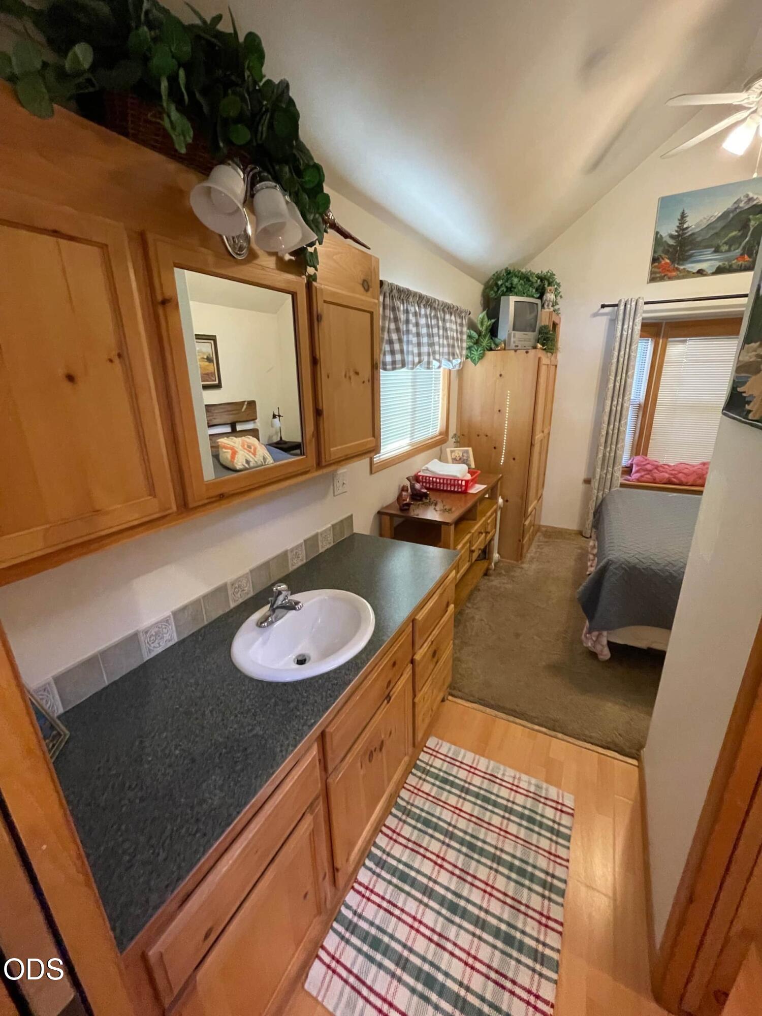 7900 Hyatt Prairie Road, Unit 4 Ashland, OR 97520 - Photo 7 of 12 Gallery Image 7