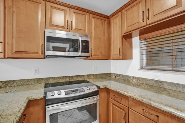 $2,750 | 2201 Southeast 9th Street, Unit 106, Pompano Beach, FL 33062