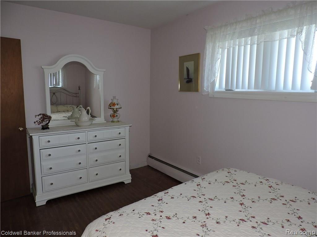 9428 Sashabaw Road Clarkston, MI 48348 - Photo 14 of 19 Guest bedroom.