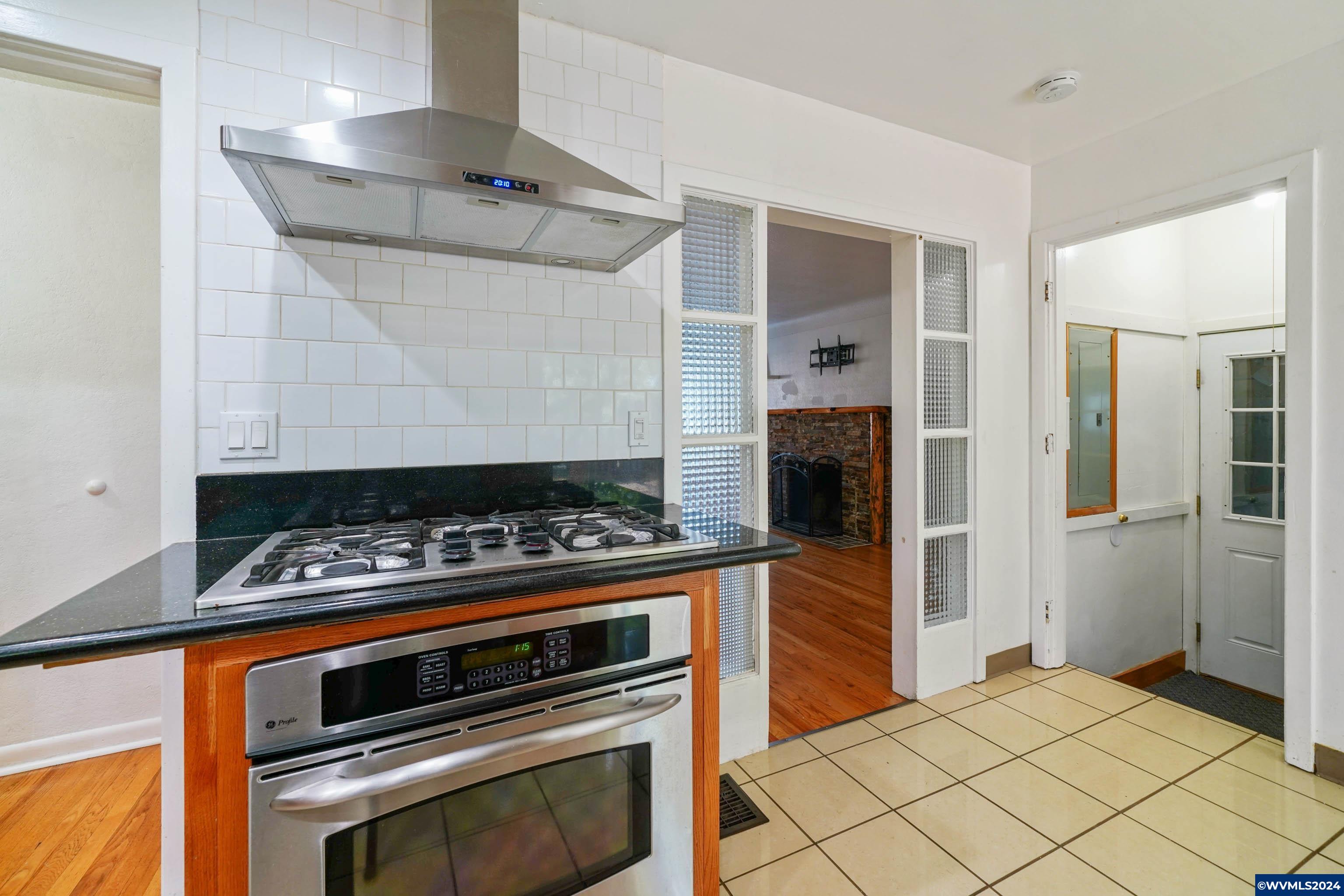 2455 Fisher Road Northeast Salem, OR 97305 - Photo 14 of 38 Gallery Image 14