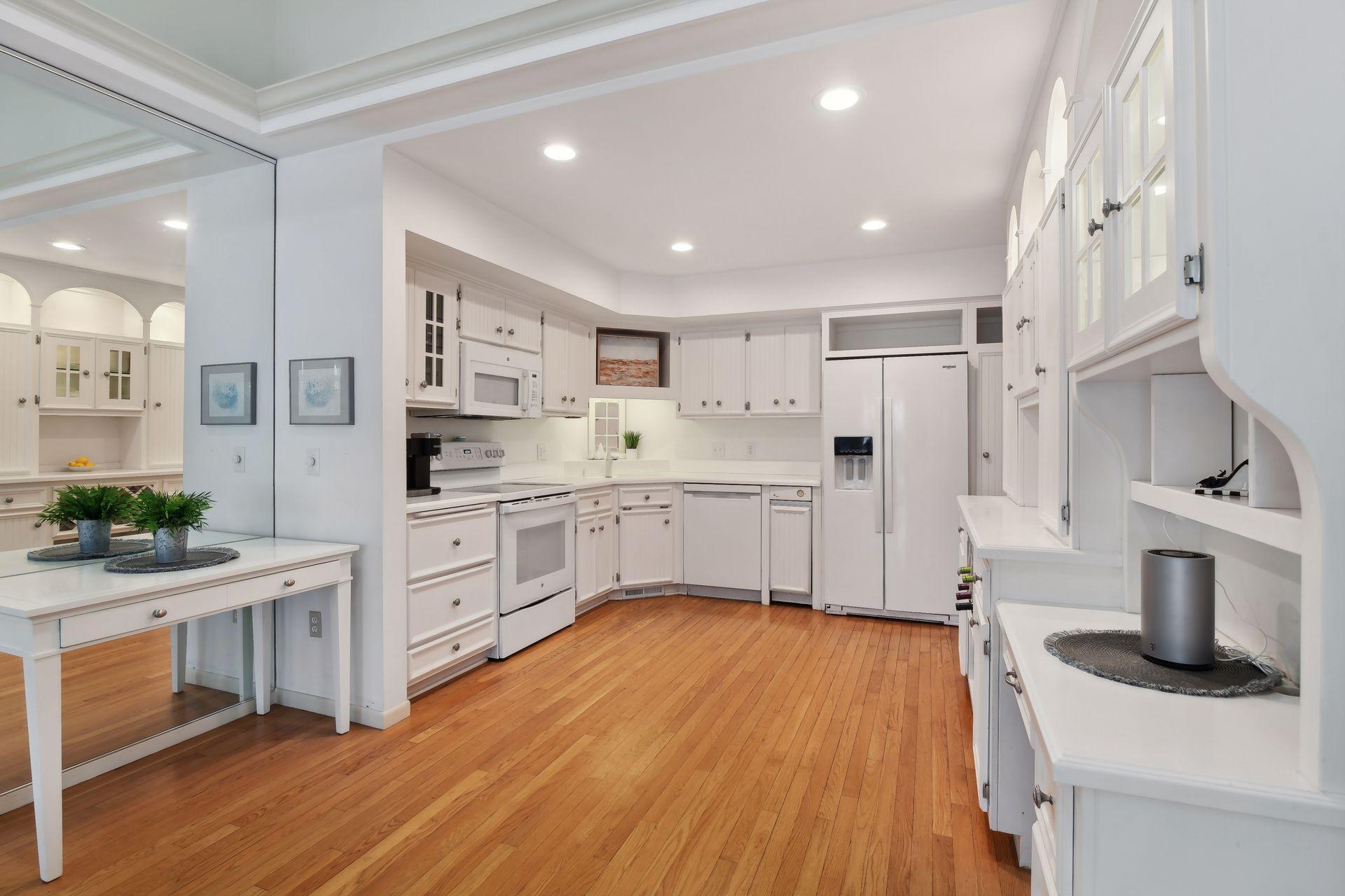 9336 Nesbitt Road Bloomington, MN 55437 - Photo 23 of 45