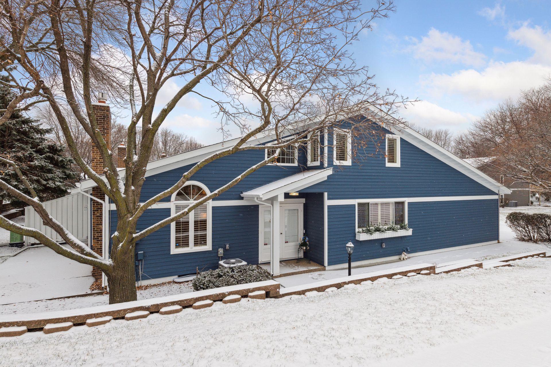 9336 Nesbitt Road Bloomington, MN 55437 - Photo 4 of 45