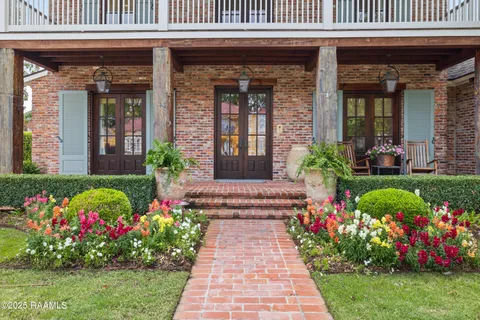 $1,299,900 | 113 Emily Circle, Lafayette, LA 70508