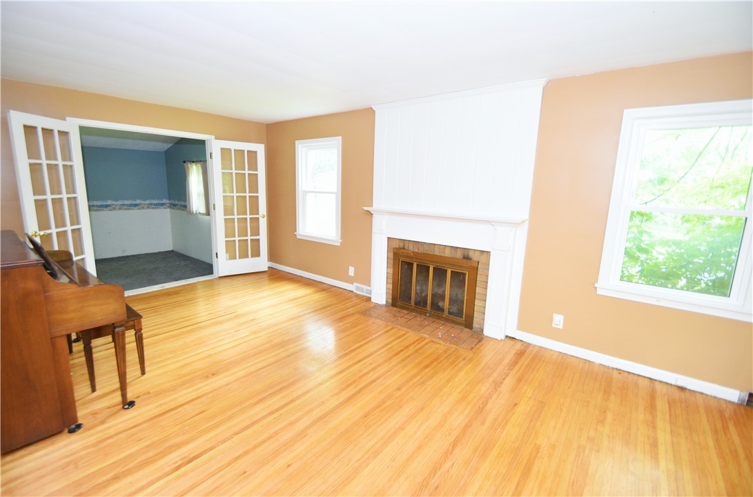 376 Belmeade Road Irondequoit, NY 14617 - Photo 7 of 34