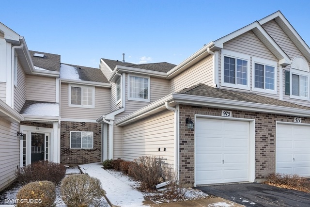 975 Ripple Ridge Cove, Unit 975 Darien, IL 60561 - Photo 1 of 10