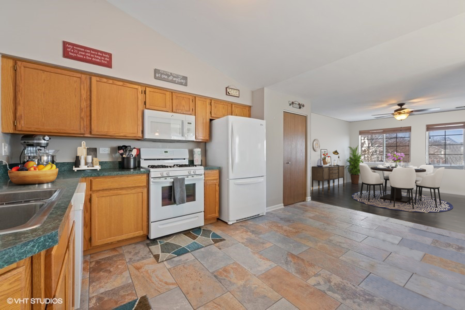 975 Ripple Ridge Cove, Unit 975 Darien, IL 60561 - Photo 2 of 10