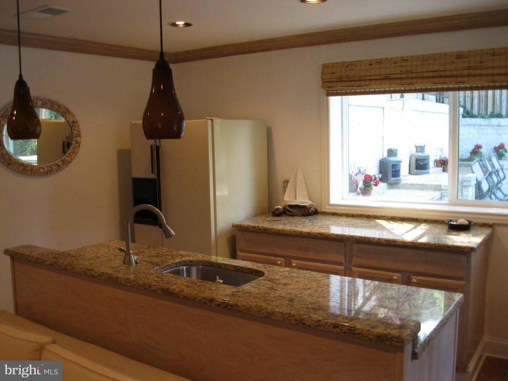 8304 Riding Ridge Place McLean, VA 22102 - Photo 18 of 26 Family Room