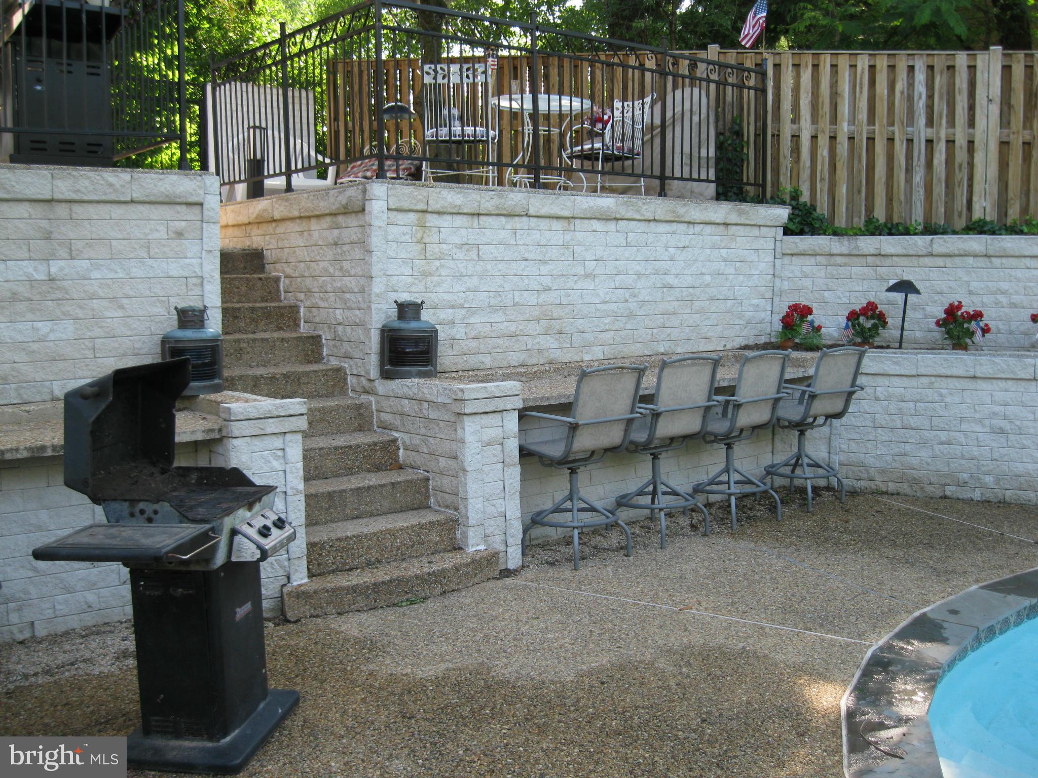 8304 Riding Ridge Place McLean, VA 22102 - Photo 20 of 26 Exterior (Rear)