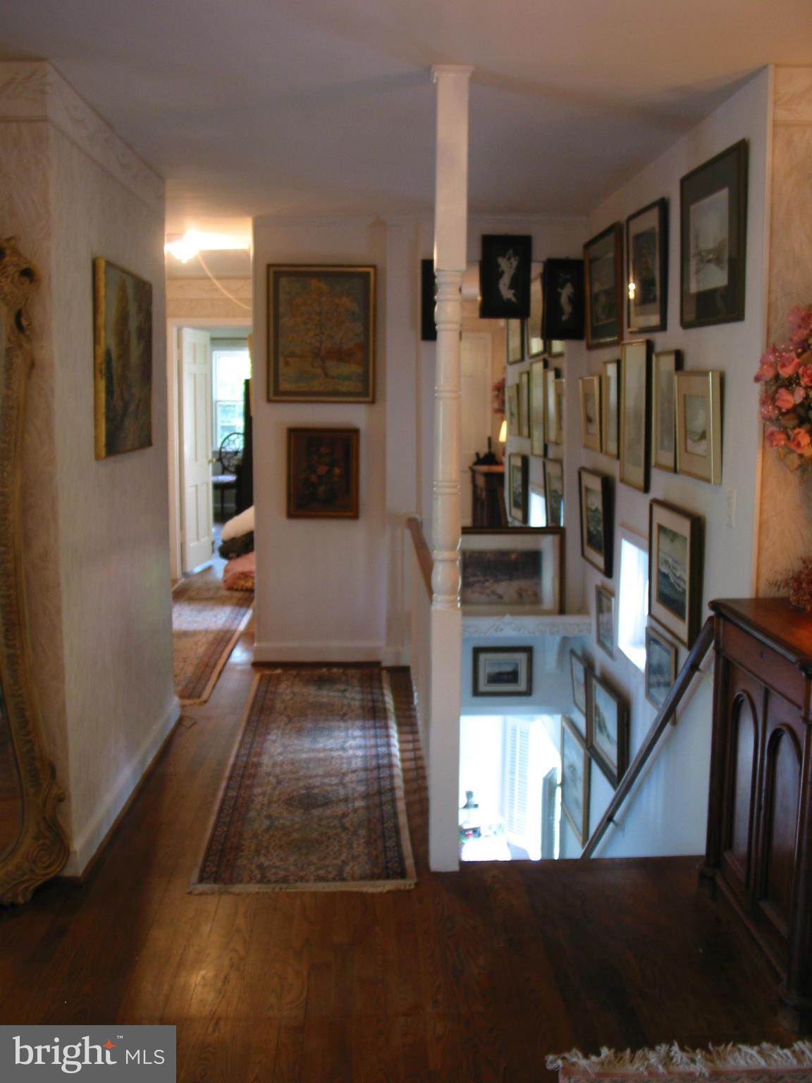 8304 Riding Ridge Place McLean, VA 22102 - Photo 4 of 26 Interior (General)