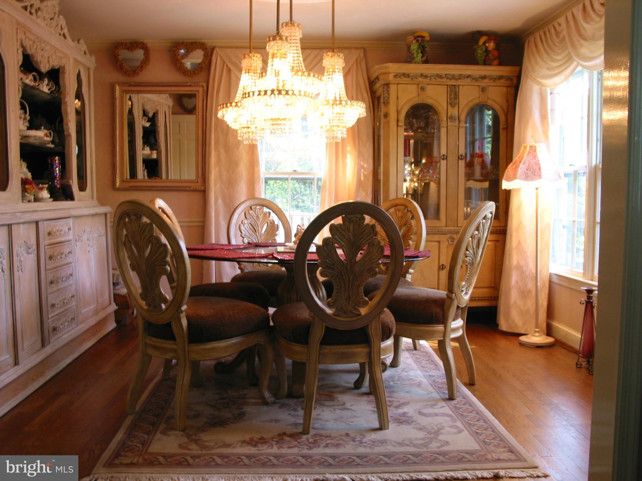 8304 Riding Ridge Place McLean, VA 22102 - Photo 6 of 26 Dining Room