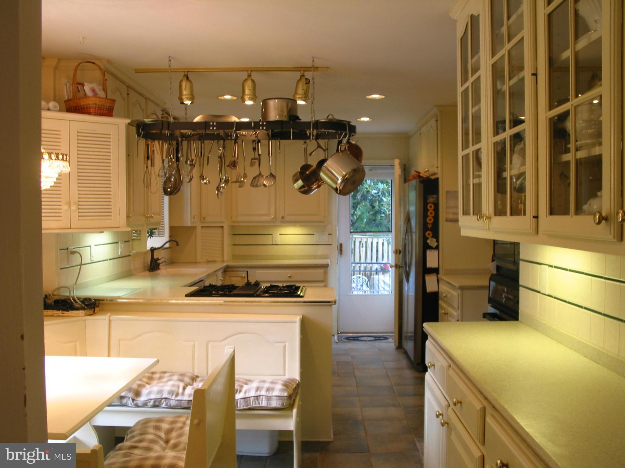 8304 Riding Ridge Place McLean, VA 22102 - Photo 7 of 26 Kitchen