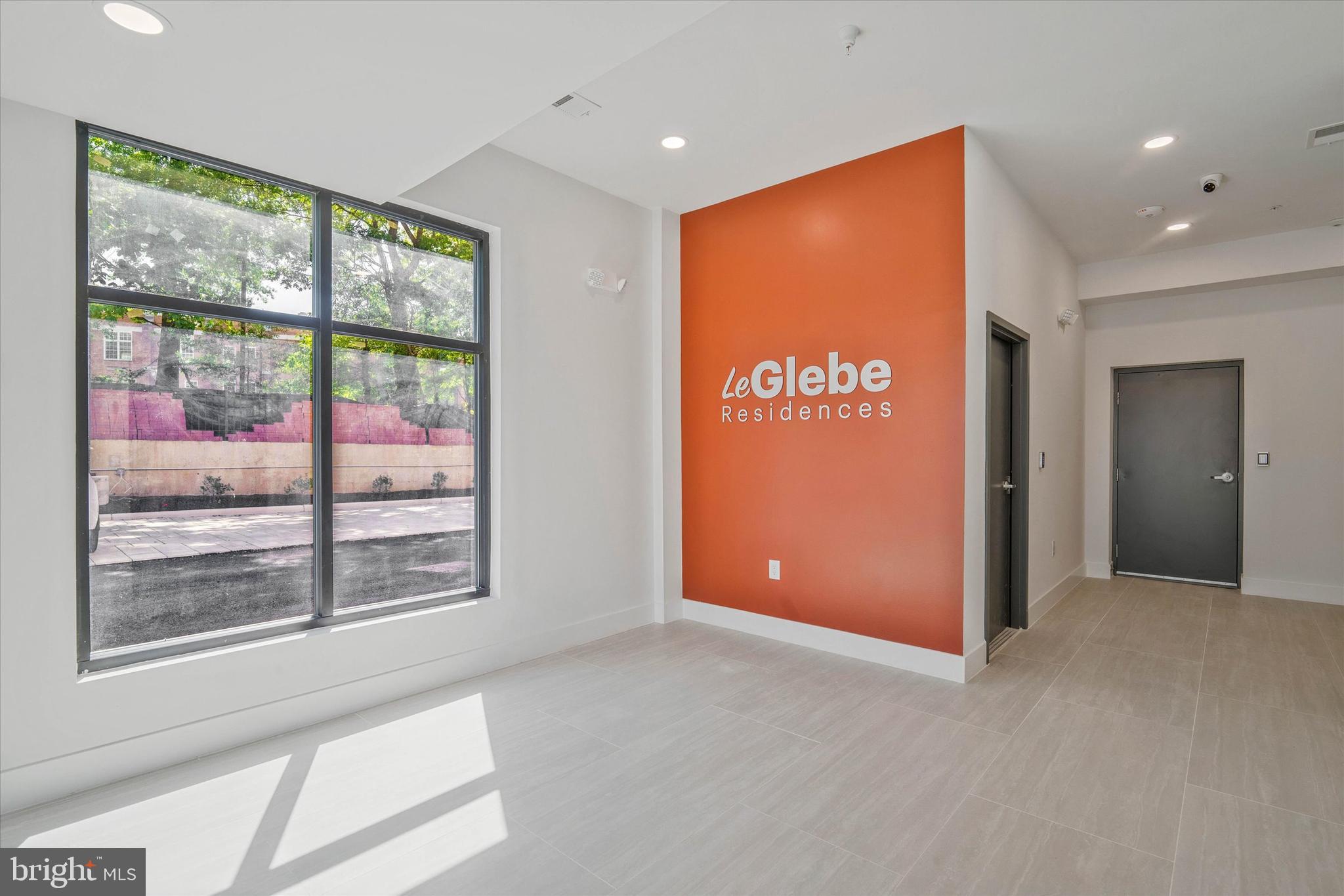 228 West Glebe Road, Unit 301 Alexandria, VA 22305 - Photo 2 of 13 Entrance Lobby