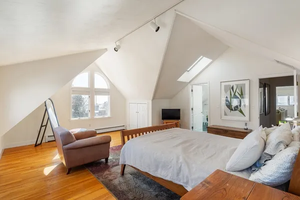 $2,285,000 | 10 Redstone Lane, Marblehead, MA 01945