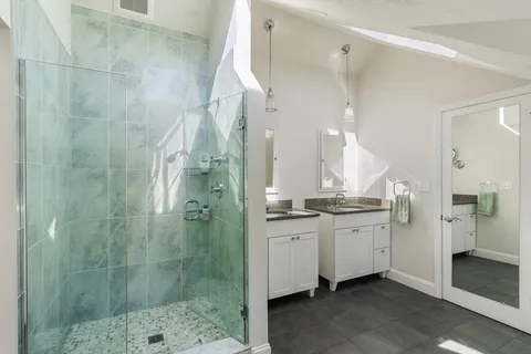 $2,595,000 | 10 Redstone Lane, Marblehead, MA 01945