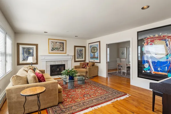 $2,285,000 | 10 Redstone Lane, Marblehead, MA 01945