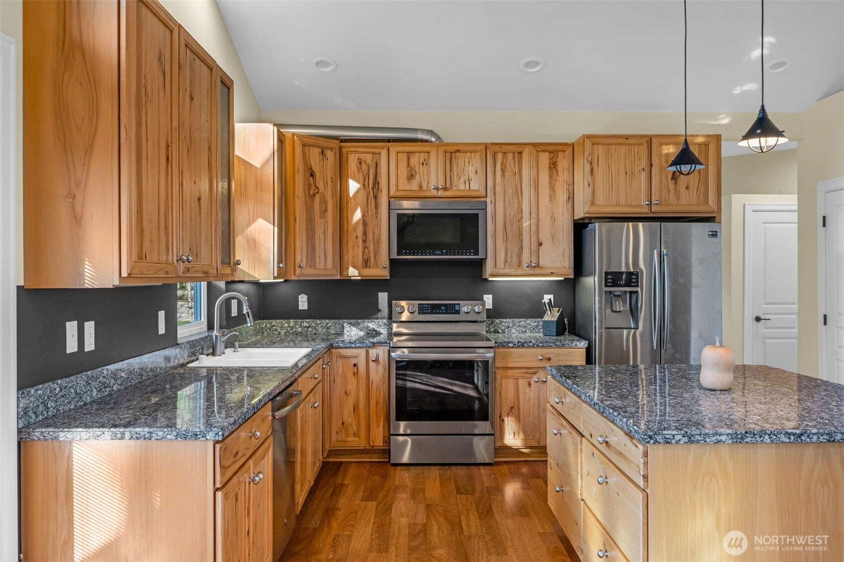 22644 Rose Road Mount Vernon, WA 98274 - Photo 13 of 37