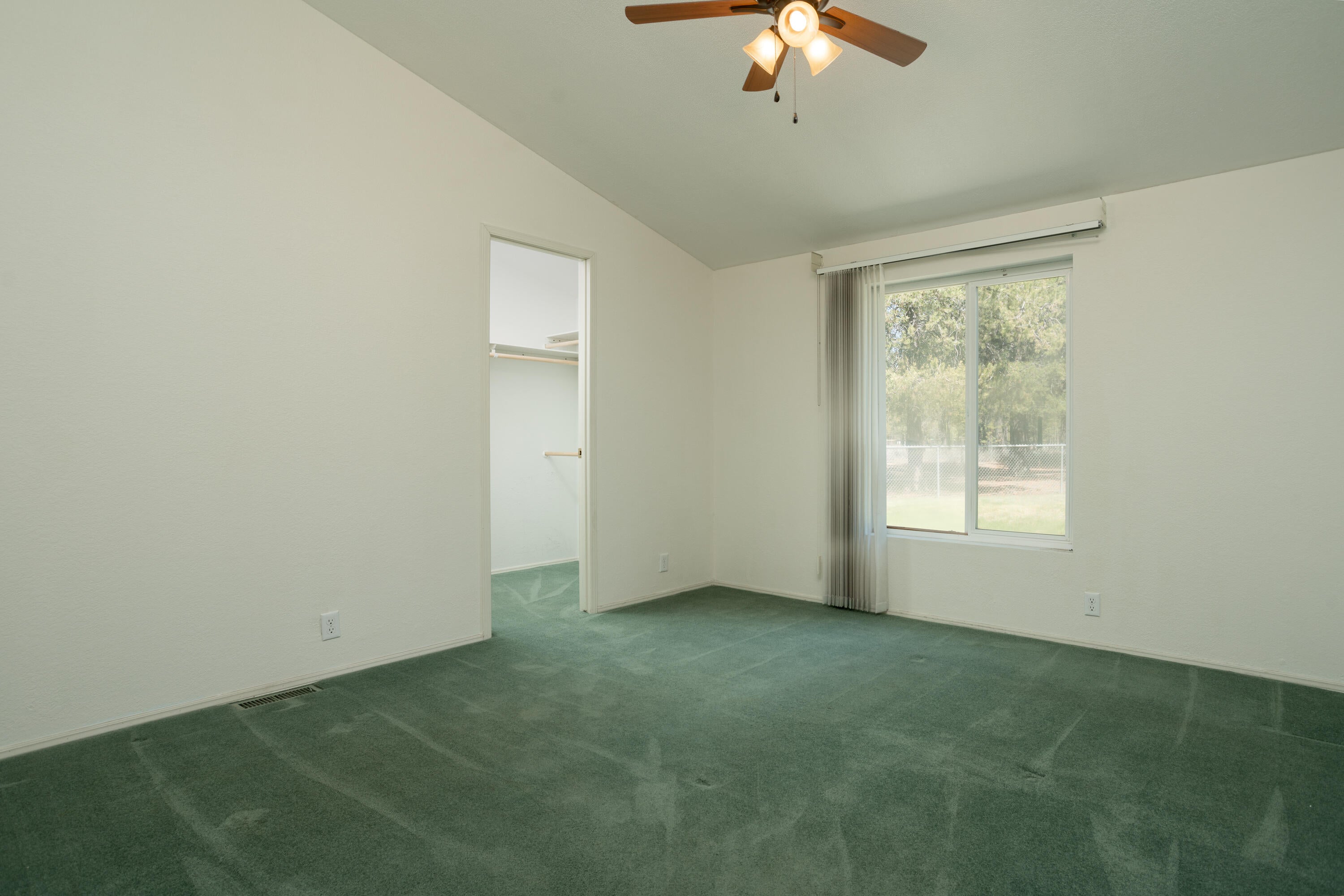 15720 Dawn Road La Pine, OR 97739 - Photo 19 of 39 15720 Dawn Road 14 of 36
