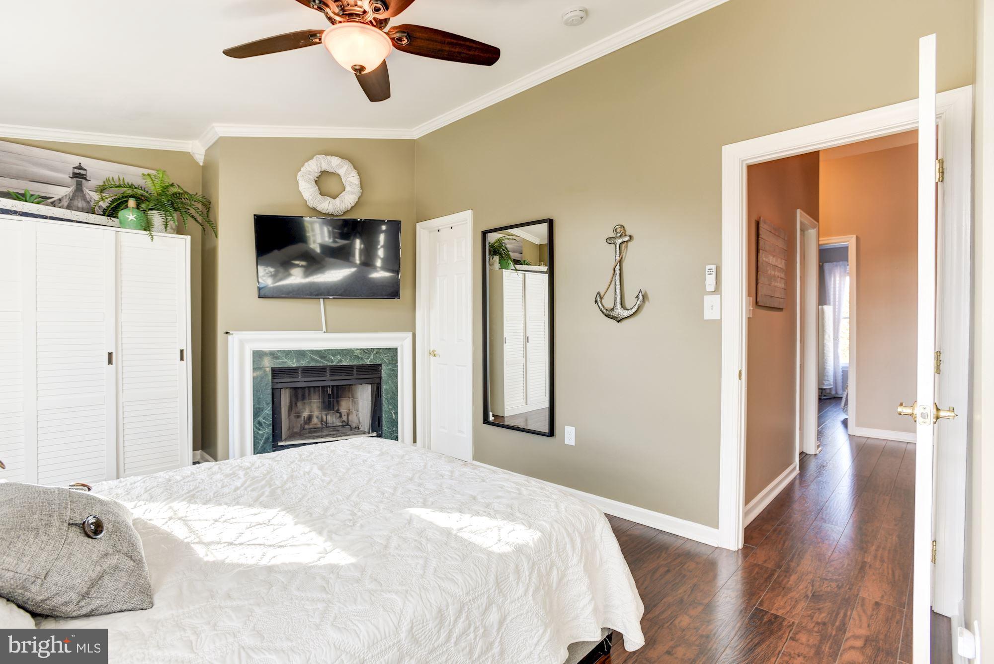 4 Victoria Square Frederick, MD 21702 - Photo 16 of 37 Primary Bedroom