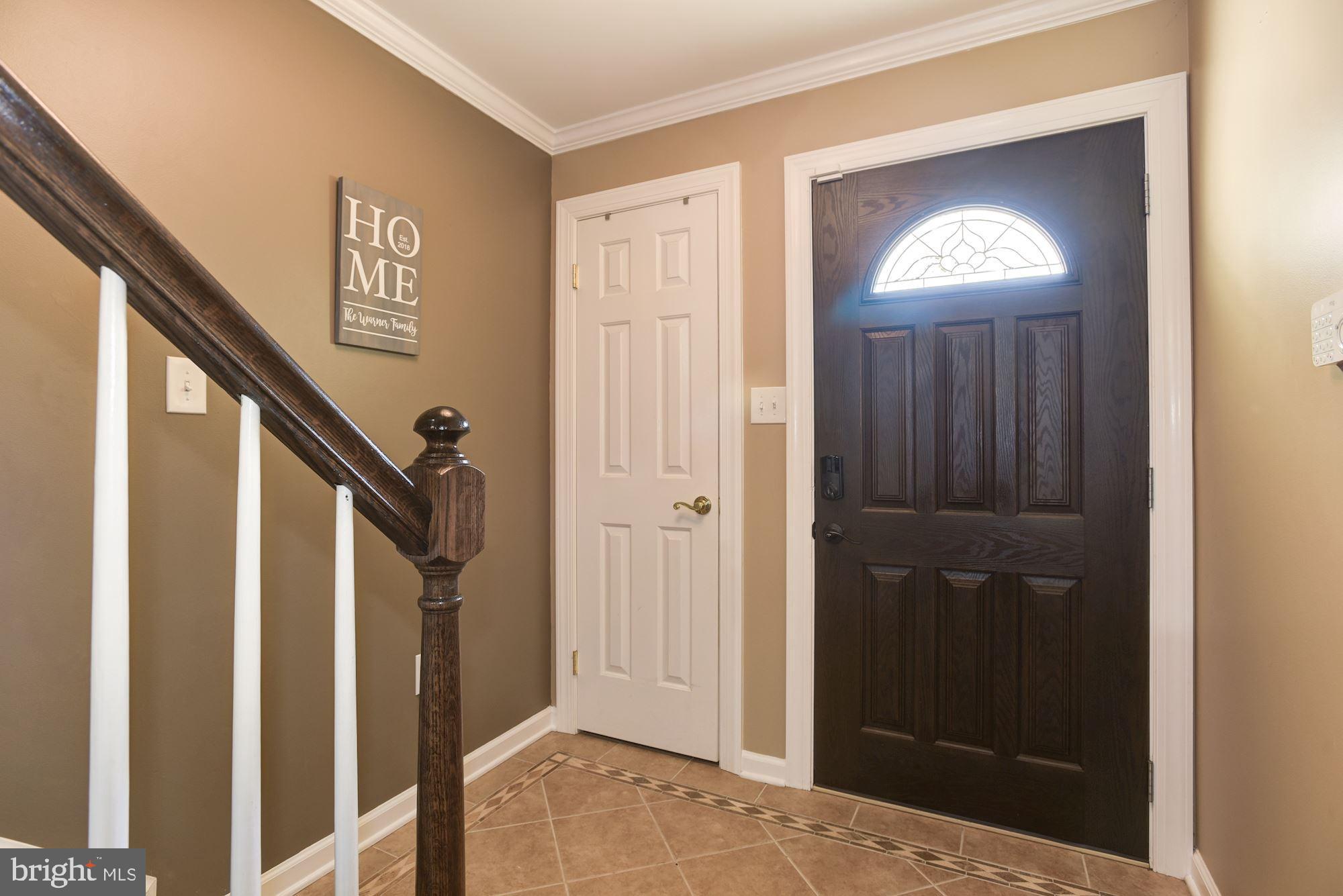 4 Victoria Square Frederick, MD 21702 - Photo 25 of 37 Foyer