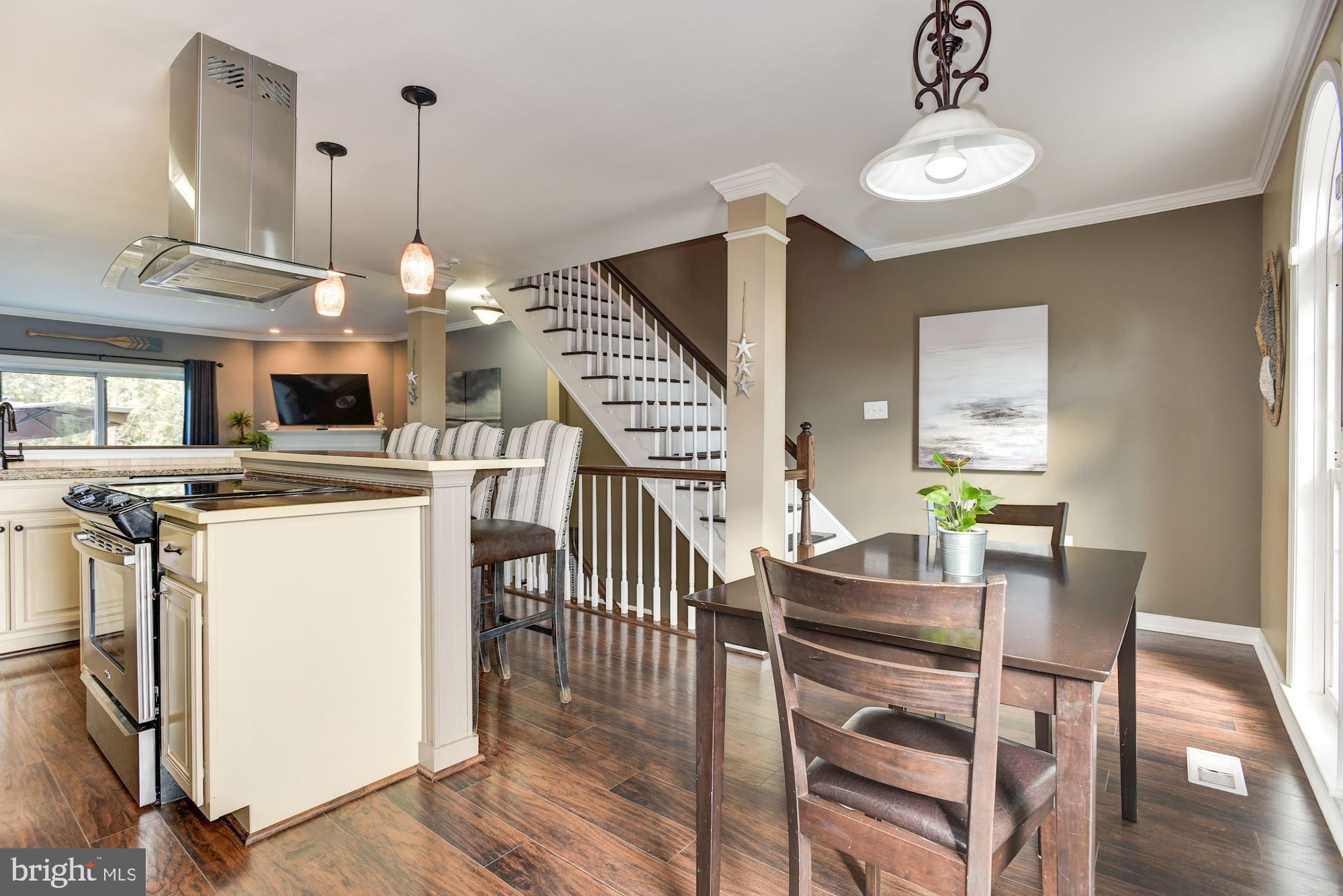 4 Victoria Square Frederick, MD 21702 - Photo 10 of 37 Eat-In Kitchen