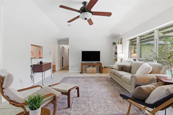 $289,900 | 5043 Whispering Falls Drive, Houston, TX 77084