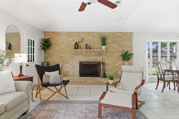 $289,900 | 5043 Whispering Falls Drive, Houston, TX 77084