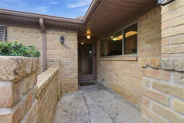 $289,900 | 5043 Whispering Falls Drive, Houston, TX 77084
