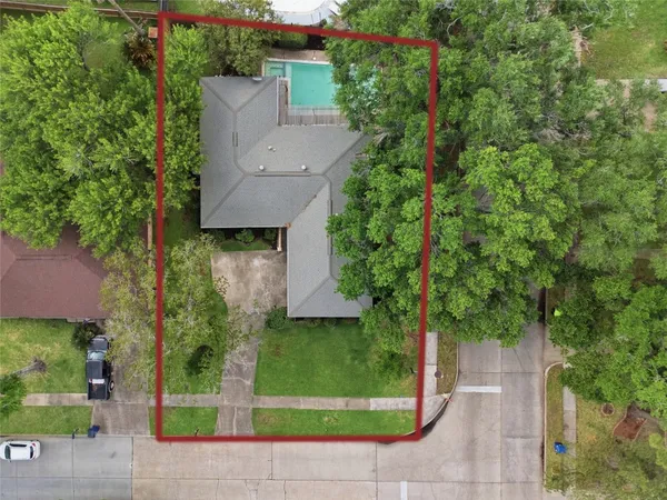 $289,900 | 5043 Whispering Falls Drive, Houston, TX 77084