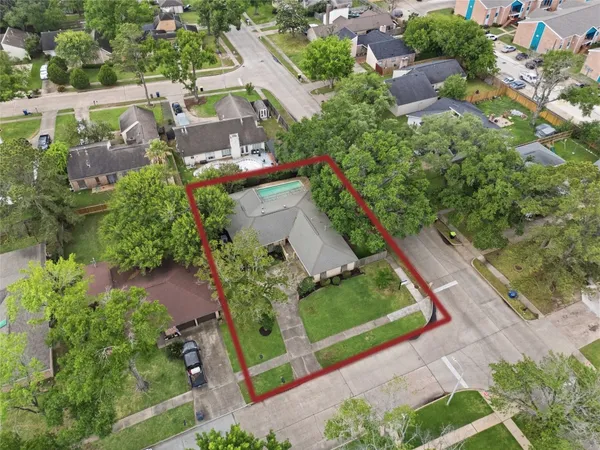 $289,900 | 5043 Whispering Falls Drive, Houston, TX 77084