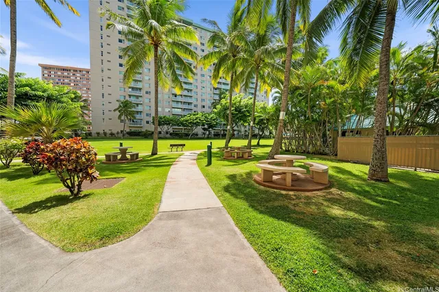 $468,000 | 3009 Ala Makahala Place, Unit 1403, Honolulu, HI 96818