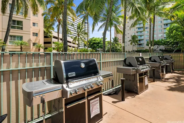 $468,000 | 3009 Ala Makahala Place, Unit 1403, Honolulu, HI 96818