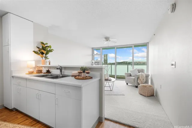 $468,000 | 3009 Ala Makahala Place, Unit 1403, Honolulu, HI 96818
