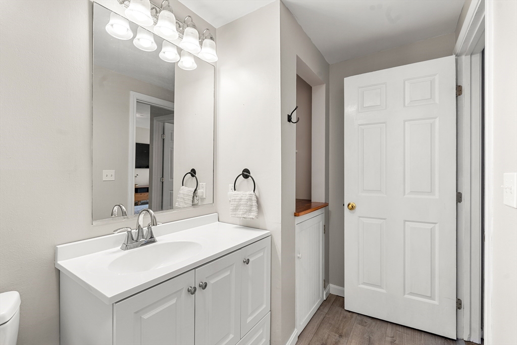 315 Rantoul Street, Unit 106 Beverly, MA 01915 - Photo 11 of 19