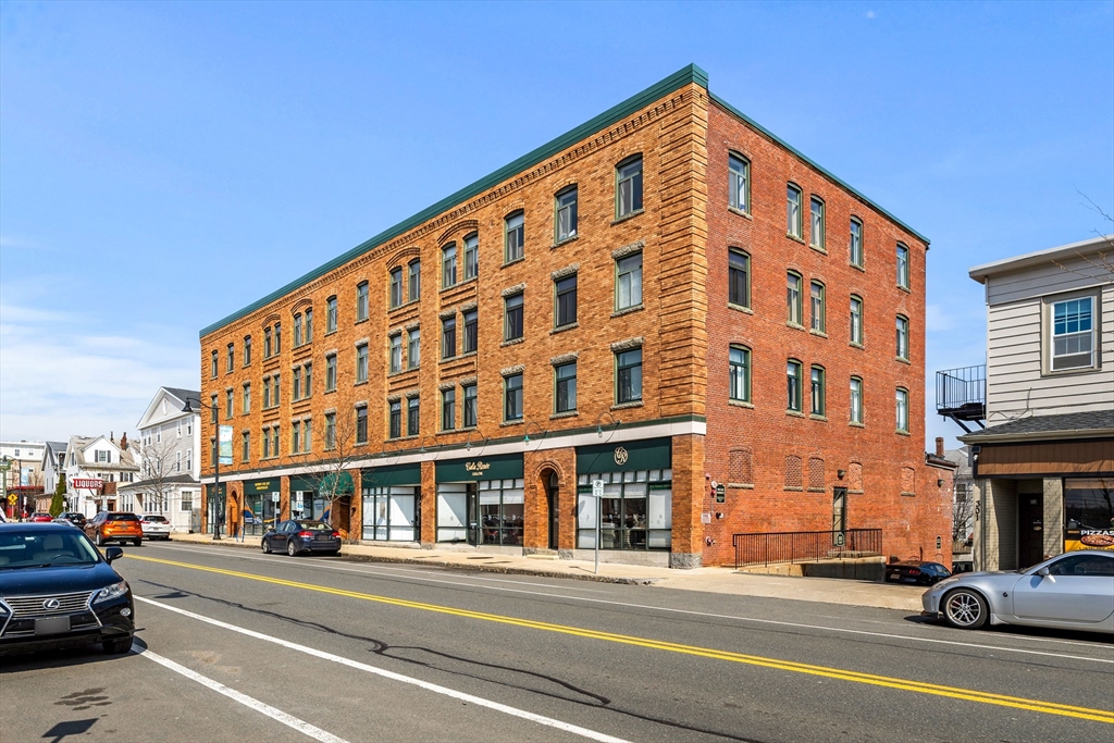 315 Rantoul Street, Unit 106 Beverly, MA 01915 - Photo 16 of 19